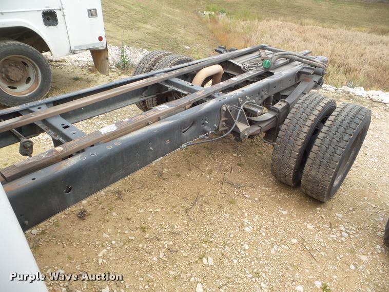 image for item DA5185 2009 Ford F550 Crew Cab truck cab and chassis