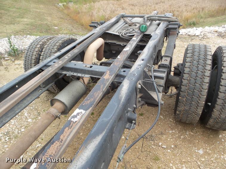 image for item DA5185 2009 Ford F550 Crew Cab truck cab and chassis
