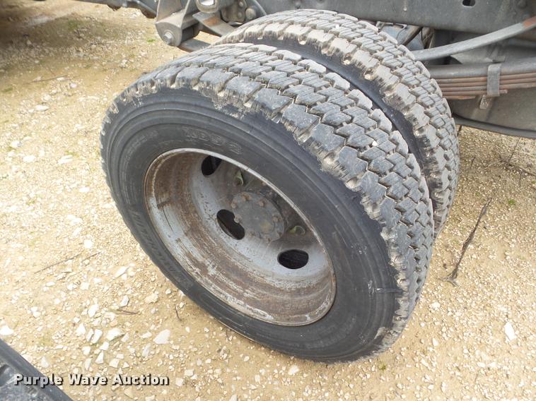 image for item DA5185 2009 Ford F550 Crew Cab truck cab and chassis