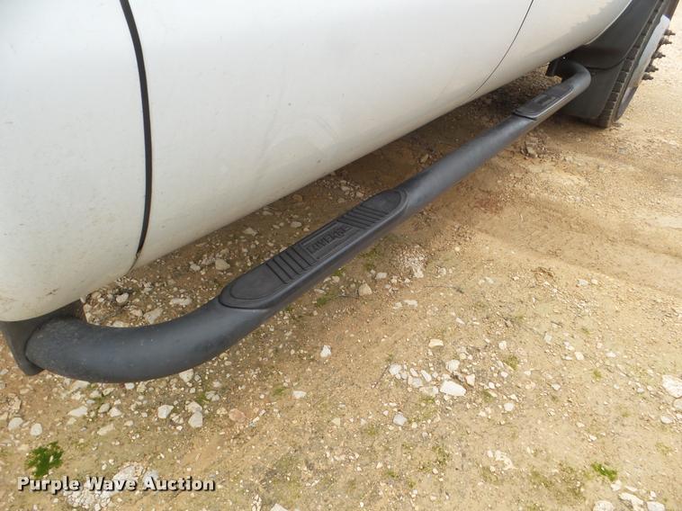 image for item DA5185 2009 Ford F550 Crew Cab truck cab and chassis