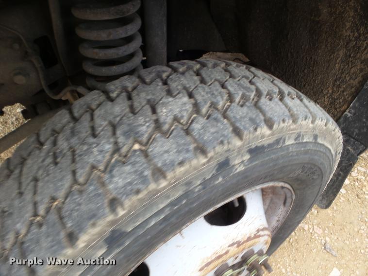 image for item DA5185 2009 Ford F550 Crew Cab truck cab and chassis