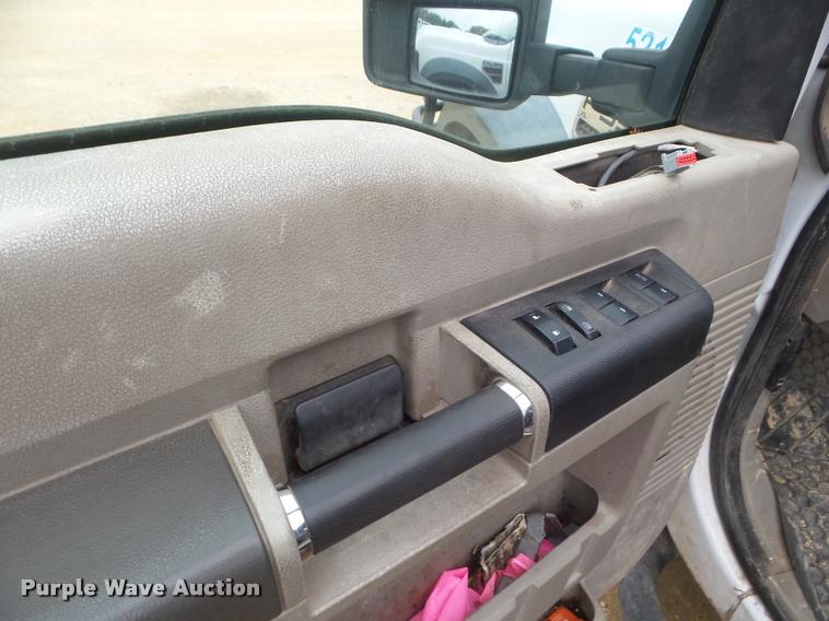image for item DA5186 2008 Ford F550 Crew Cab utility truck