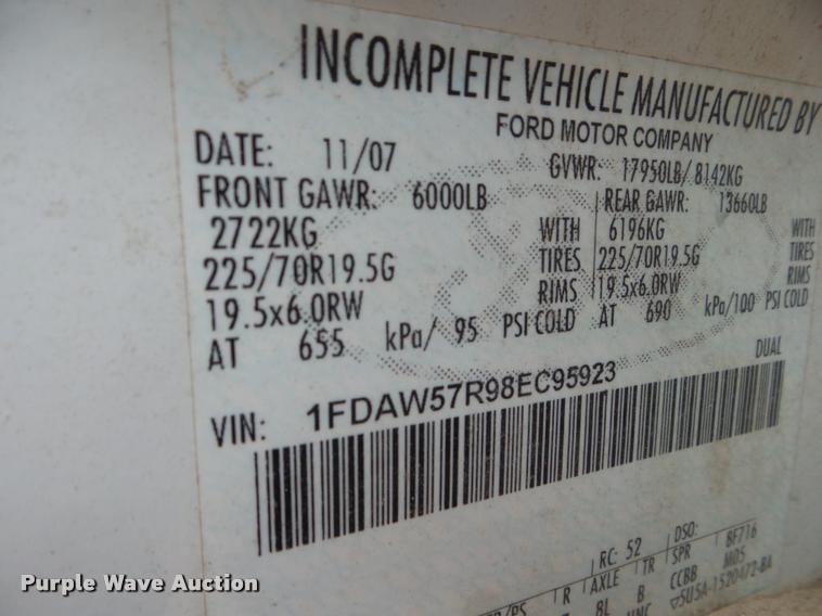 image for item DA5186 2008 Ford F550 Crew Cab utility truck