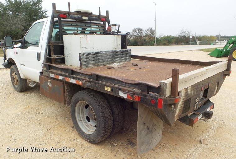 image for item DA5187 2001 Ford F550 flatbed truck
