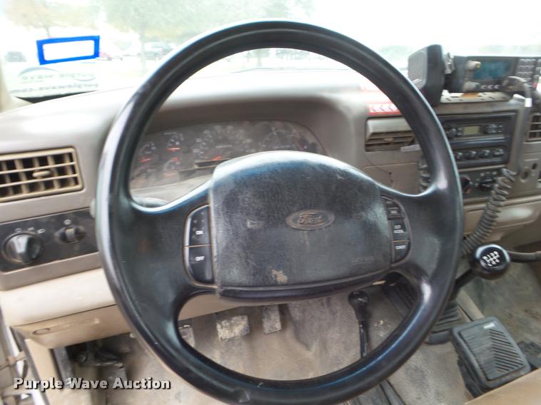 image for item DA5187 2001 Ford F550 flatbed truck