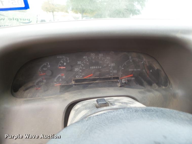 image for item DA5187 2001 Ford F550 flatbed truck