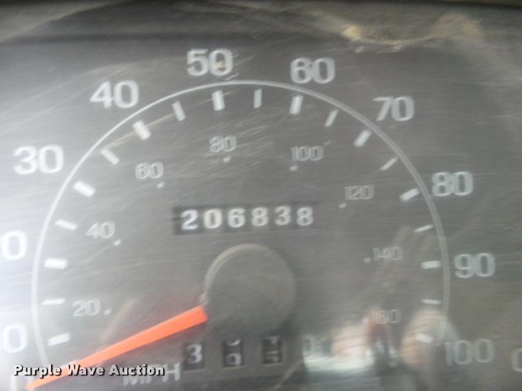 image for item DA5187 2001 Ford F550 flatbed truck