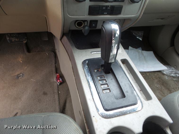 image for item DA5190 2009 Ford Escape Hybrid SUV