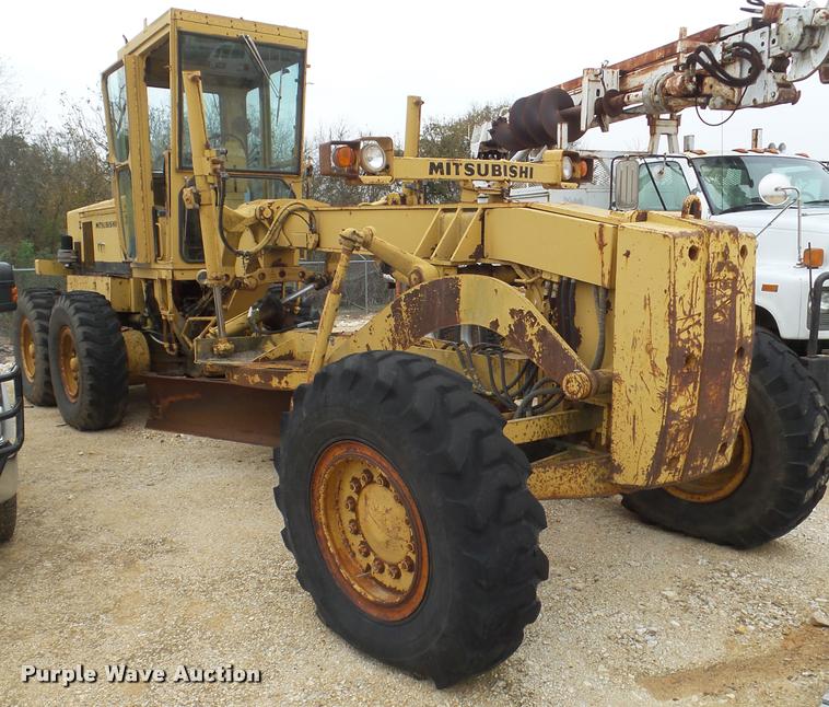 image for item DA5194 1987 Mitsubishi MG400 motor grader