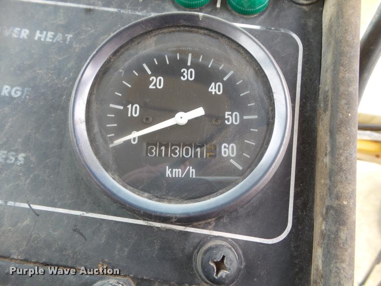 image for item DA5194 1987 Mitsubishi MG400 motor grader