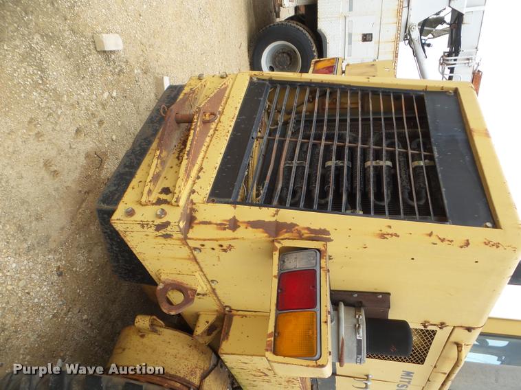 image for item DA5194 1987 Mitsubishi MG400 motor grader