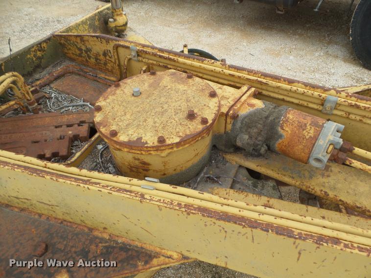 image for item DA5194 1987 Mitsubishi MG400 motor grader