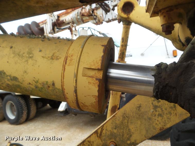 image for item DA5194 1987 Mitsubishi MG400 motor grader