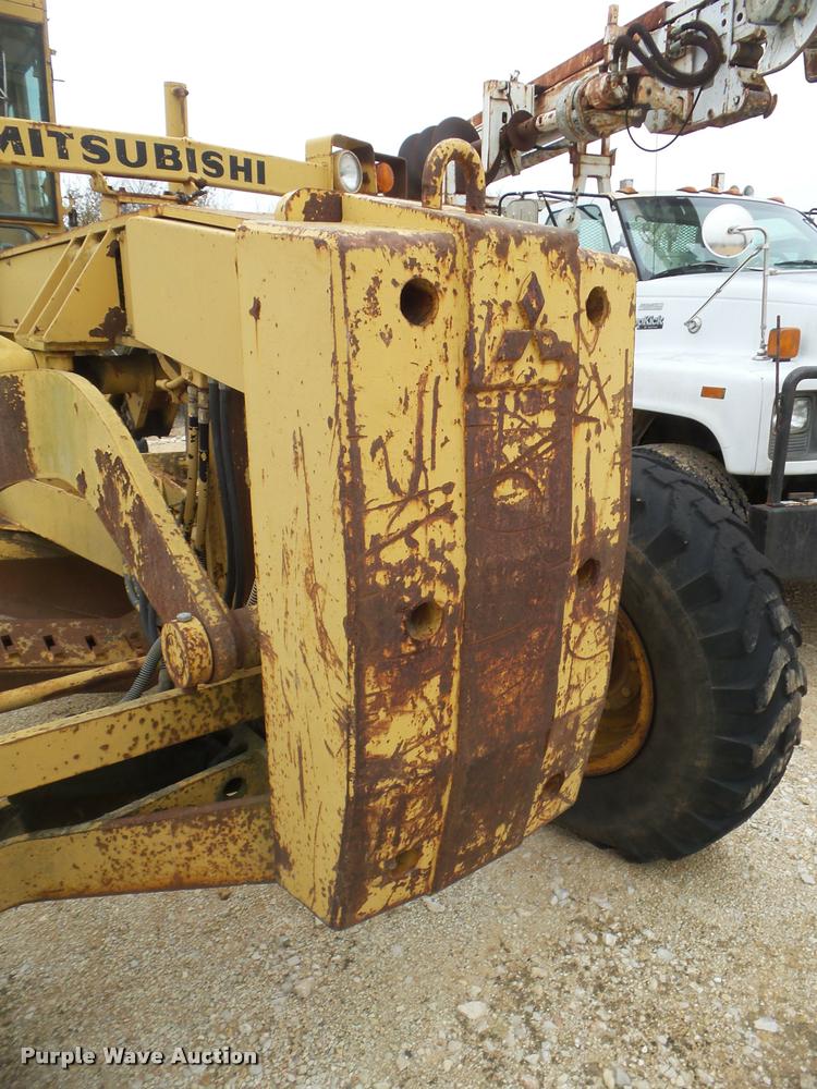 image for item DA5194 1987 Mitsubishi MG400 motor grader