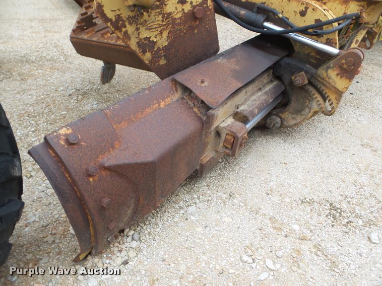 image for item DA5194 1987 Mitsubishi MG400 motor grader