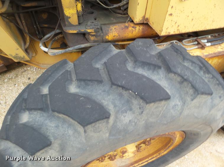 image for item DA5194 1987 Mitsubishi MG400 motor grader