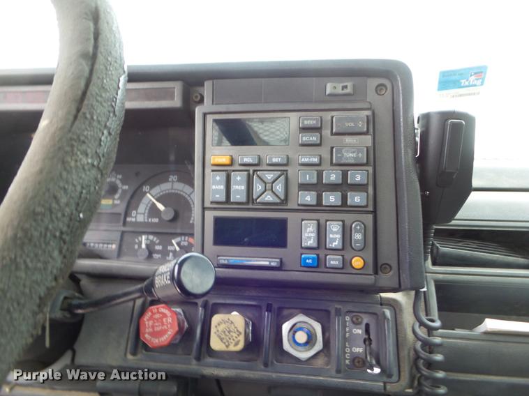 image for item DA5195 1995 GMC TopKick digger derrick truck