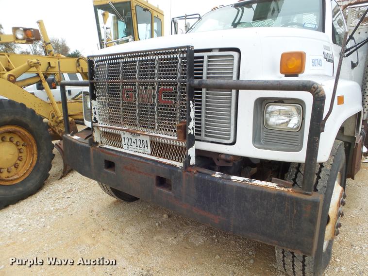 image for item DA5195 1995 GMC TopKick digger derrick truck