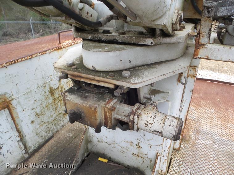 image for item DA5195 1995 GMC TopKick digger derrick truck