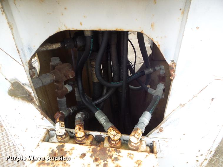 image for item DA5195 1995 GMC TopKick digger derrick truck