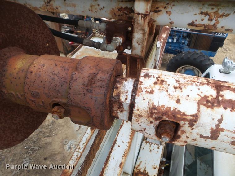 image for item DA5195 1995 GMC TopKick digger derrick truck