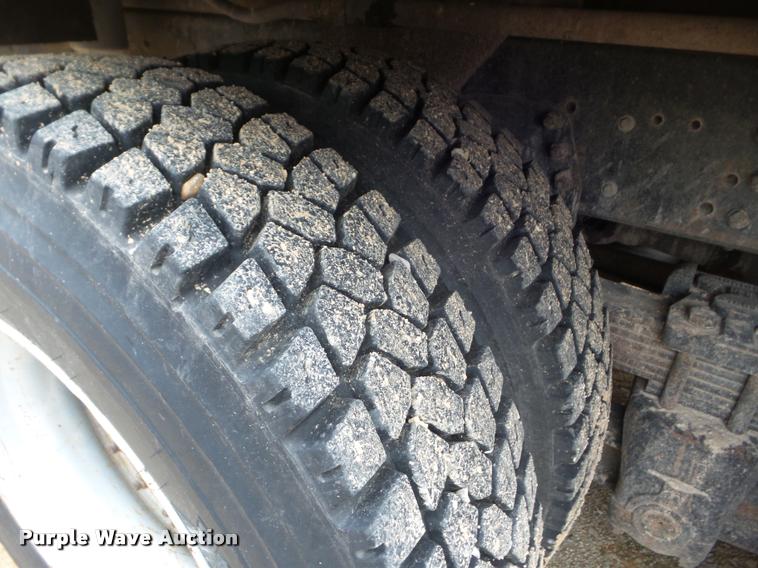 image for item DA5195 1995 GMC TopKick digger derrick truck