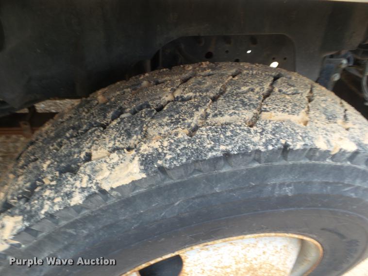 image for item DA5195 1995 GMC TopKick digger derrick truck