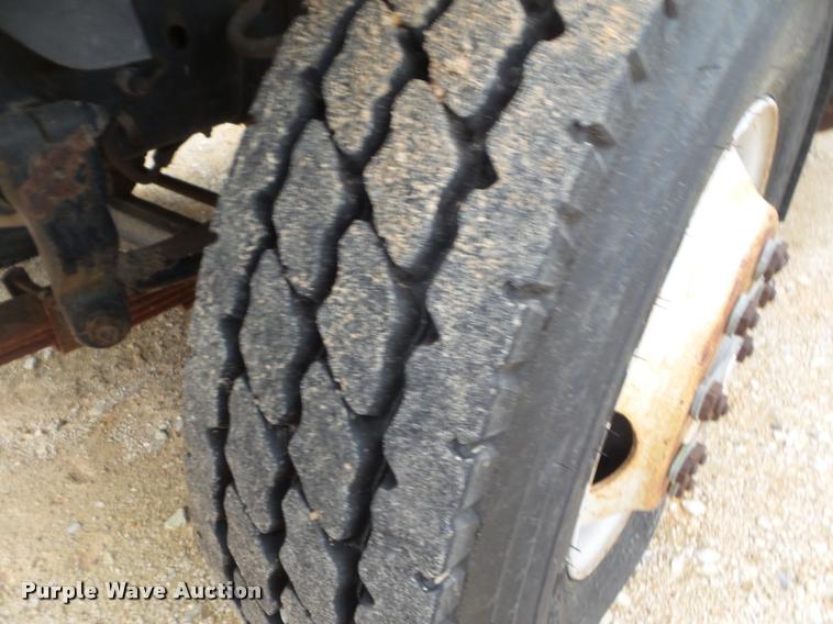 image for item DA5195 1995 GMC TopKick digger derrick truck