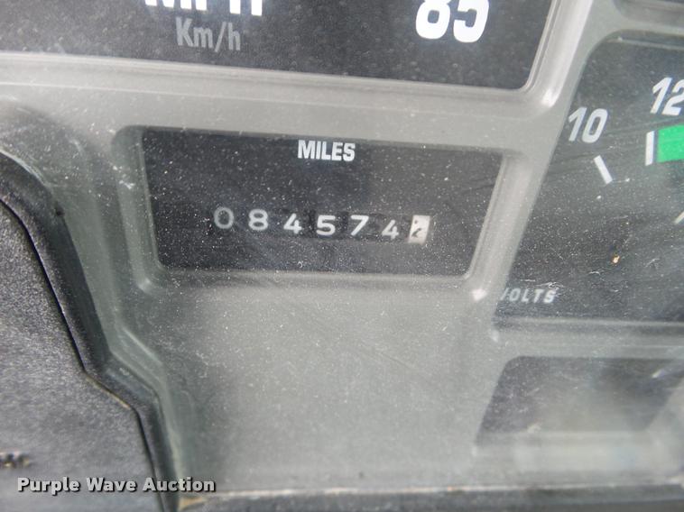 image for item DA5196 1999 International 4700 utility truck