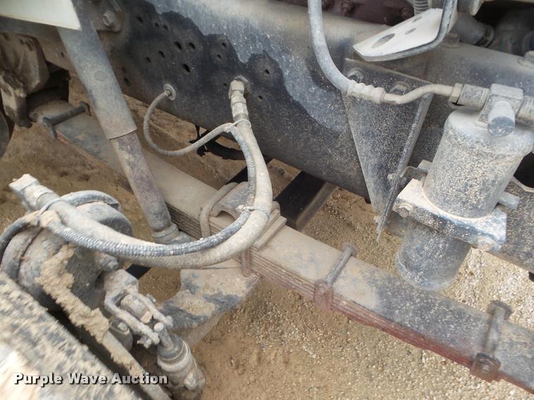 image for item DA5196 1999 International 4700 utility truck