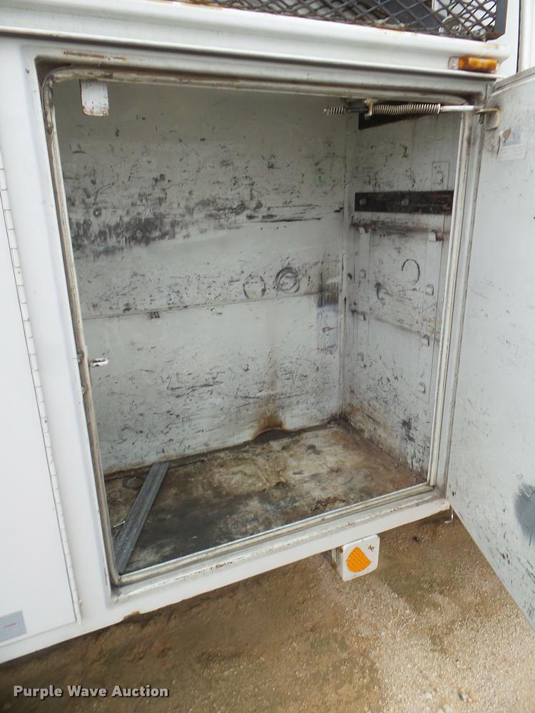 image for item DA5196 1999 International 4700 utility truck