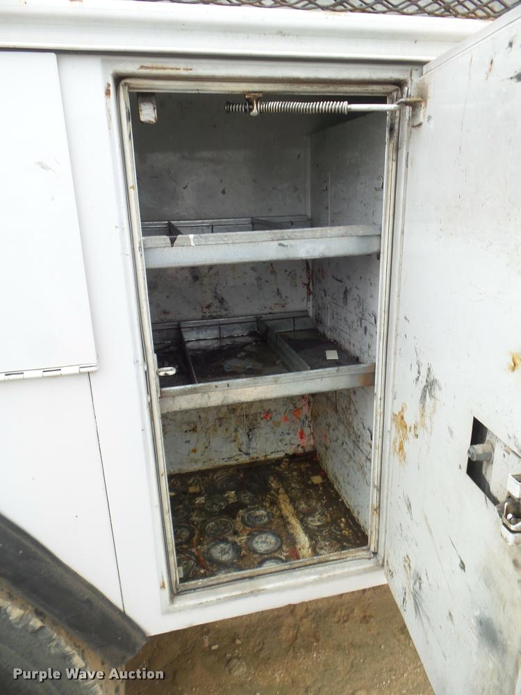 image for item DA5196 1999 International 4700 utility truck