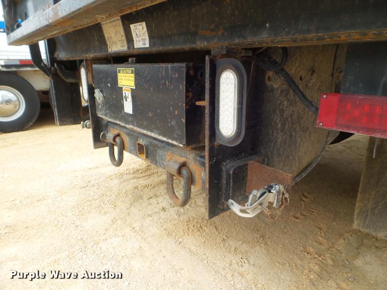 image for item DA5196 1999 International 4700 utility truck