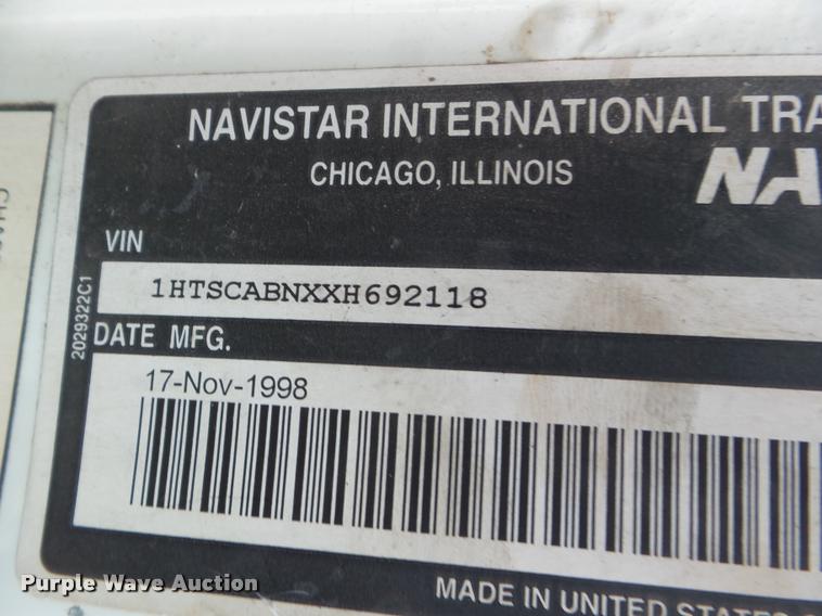 image for item DA5196 1999 International 4700 utility truck