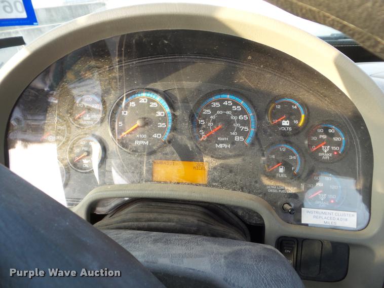 image for item DA5197 2008 International 7400 truck chassis