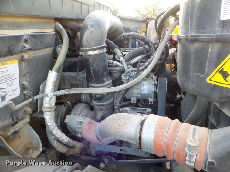 image for item DA5197 2008 International 7400 truck chassis