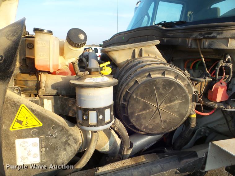 image for item DA5197 2008 International 7400 truck chassis