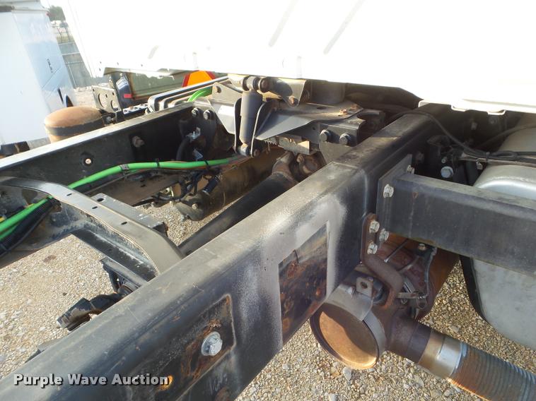 image for item DA5197 2008 International 7400 truck chassis