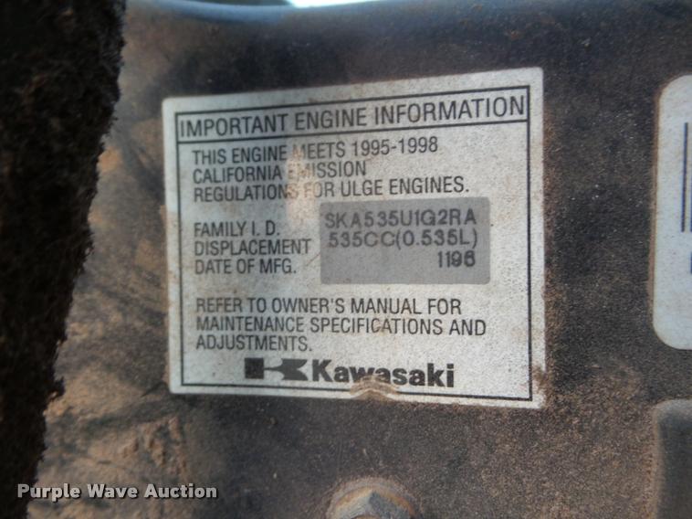 image for item DA5202 1996 John Deere GT262 lawn mower