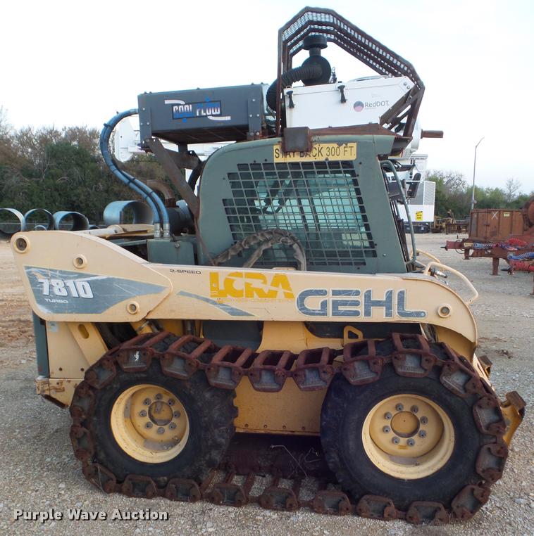 image for item DA5203 2004 Gehl SL7810 DXT skid steer
