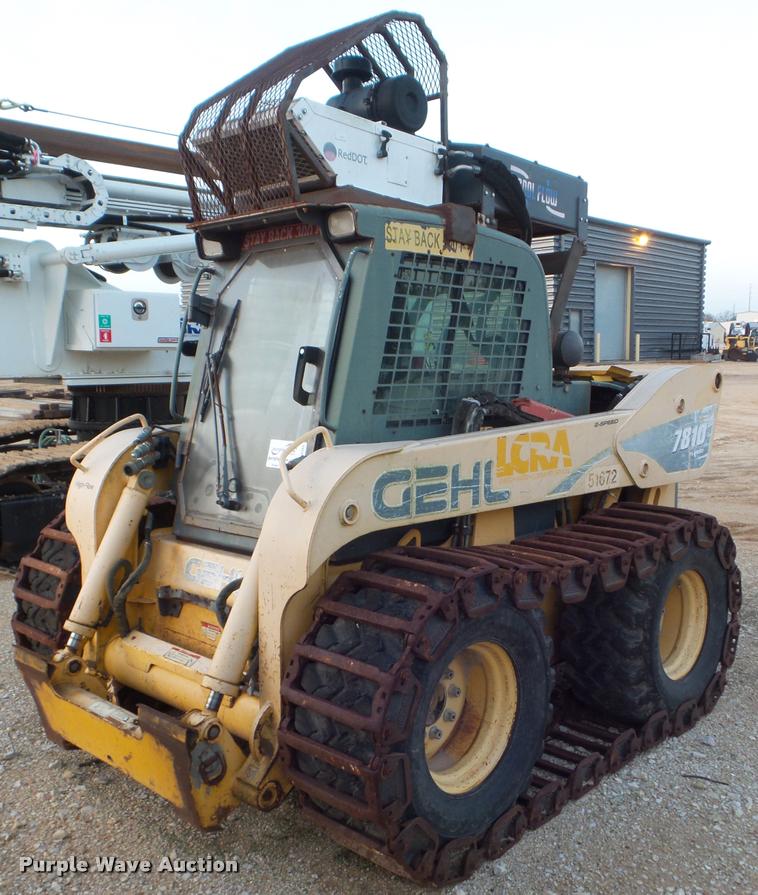 image for item DA5203 2004 Gehl SL7810 DXT skid steer