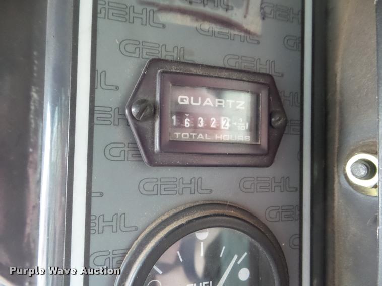 image for item DA5203 2004 Gehl SL7810 DXT skid steer