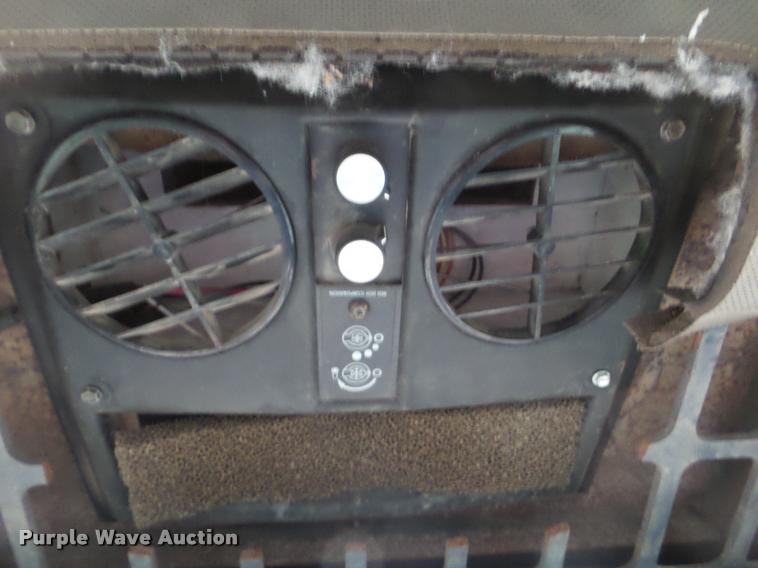 image for item DA5203 2004 Gehl SL7810 DXT skid steer