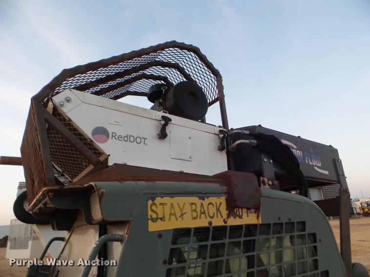 image for item DA5203 2004 Gehl SL7810 DXT skid steer