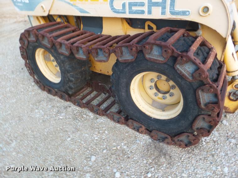 image for item DA5203 2004 Gehl SL7810 DXT skid steer