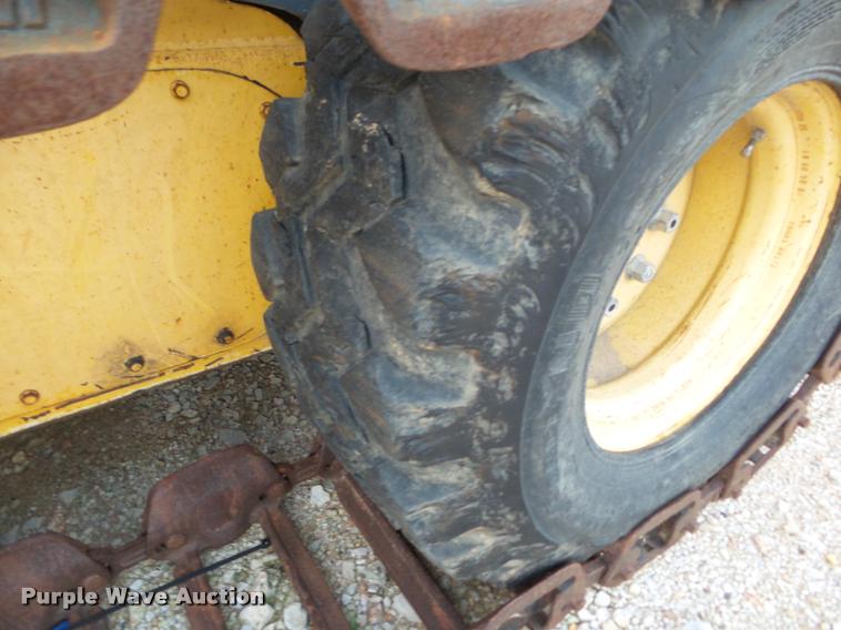 image for item DA5203 2004 Gehl SL7810 DXT skid steer