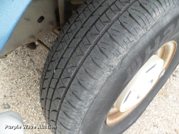 image for item DA5216 1989 Ford F150 pickup truck