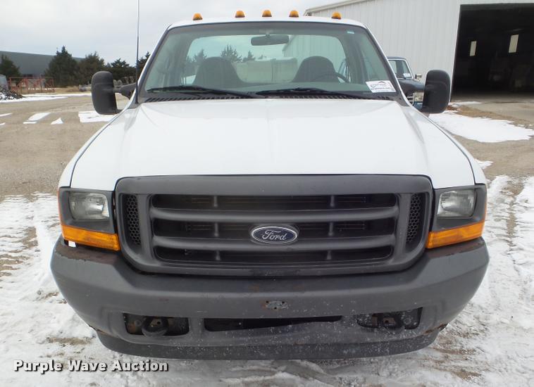 image for item DA5217 2001 Ford F350 Super Duty utility truck