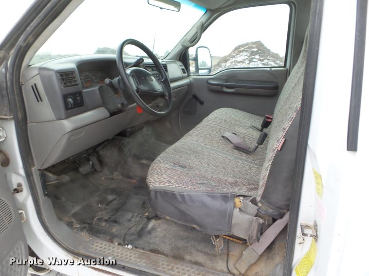 image for item DA5217 2001 Ford F350 Super Duty utility truck