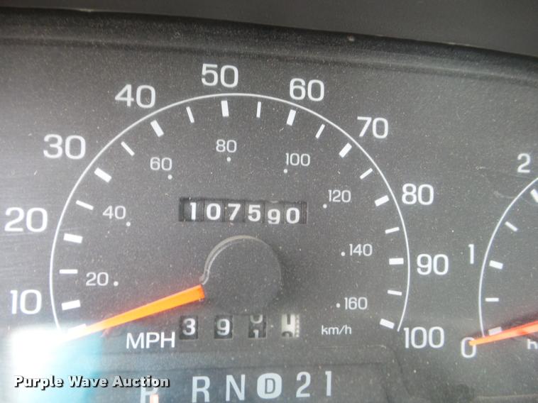 image for item DA5217 2001 Ford F350 Super Duty utility truck